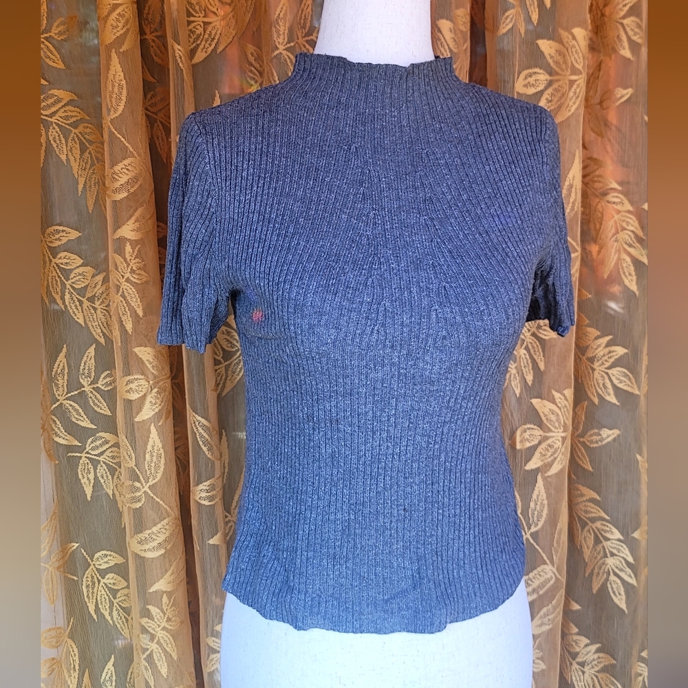 Uniq Small/ Medium Tshirt Cotton Blend